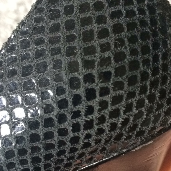 Black platform pumps - Picture 6 of 8